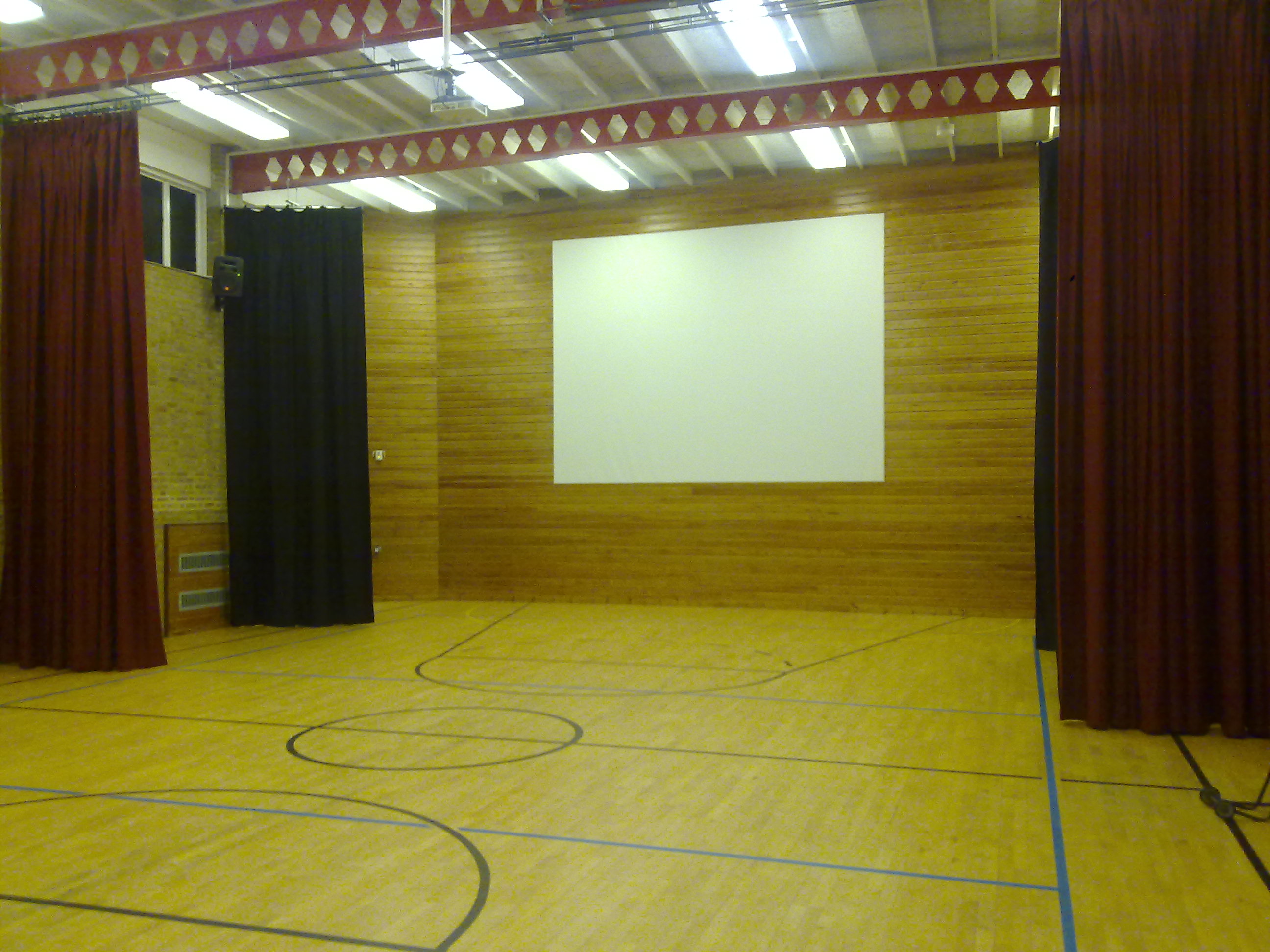 Abacus Stagetech put curtains at bedord school