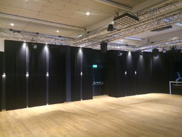 acoustic drapes in night club by abacus stagetech